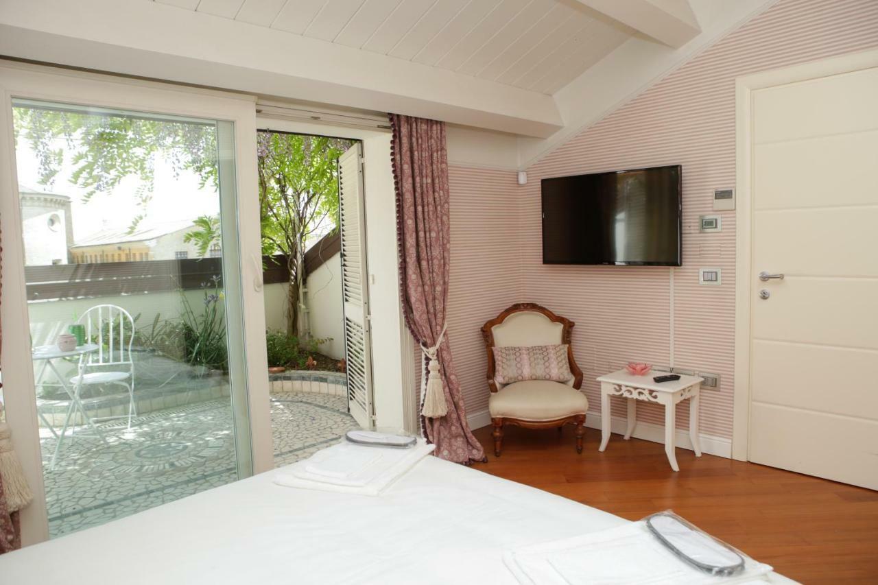 Penthouse In The City Centre Равена Екстериор снимка