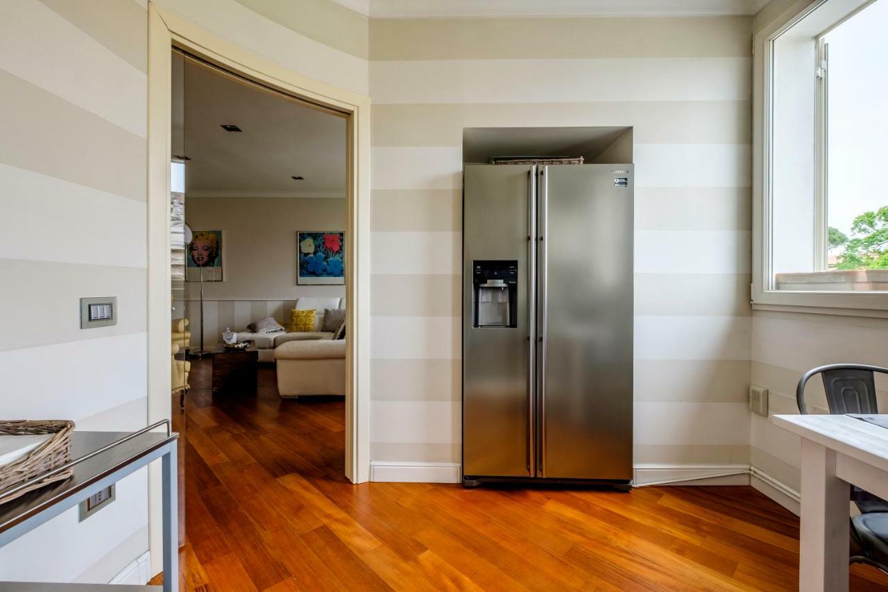 Penthouse In The City Centre Равена Екстериор снимка